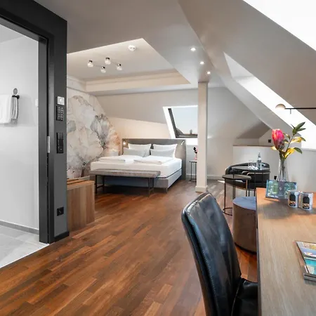 מלון Kaiserhof 4*